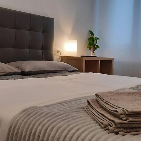 Apartamentos Milan 2 Oviedo Eksteriør bilde