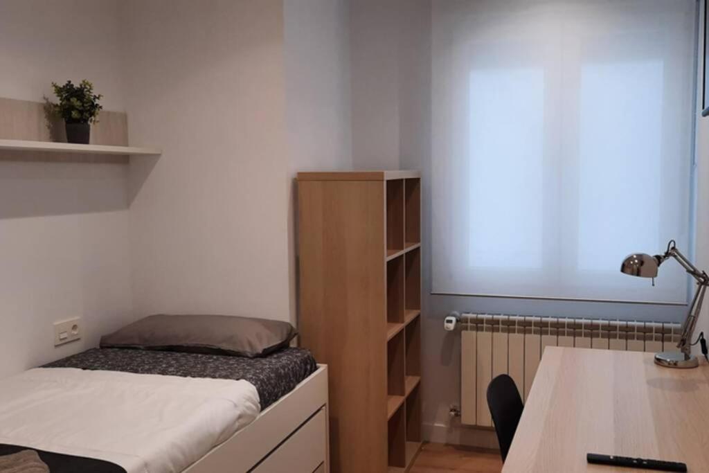 Apartamentos Milan 2 Oviedo Eksteriør bilde
