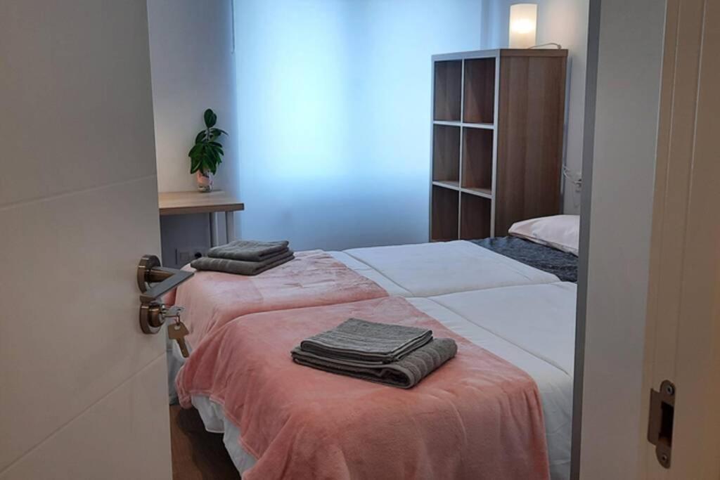 Apartamentos Milan 2 Oviedo Eksteriør bilde
