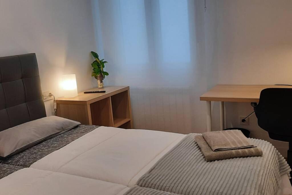 Apartamentos Milan 2 Oviedo Eksteriør bilde