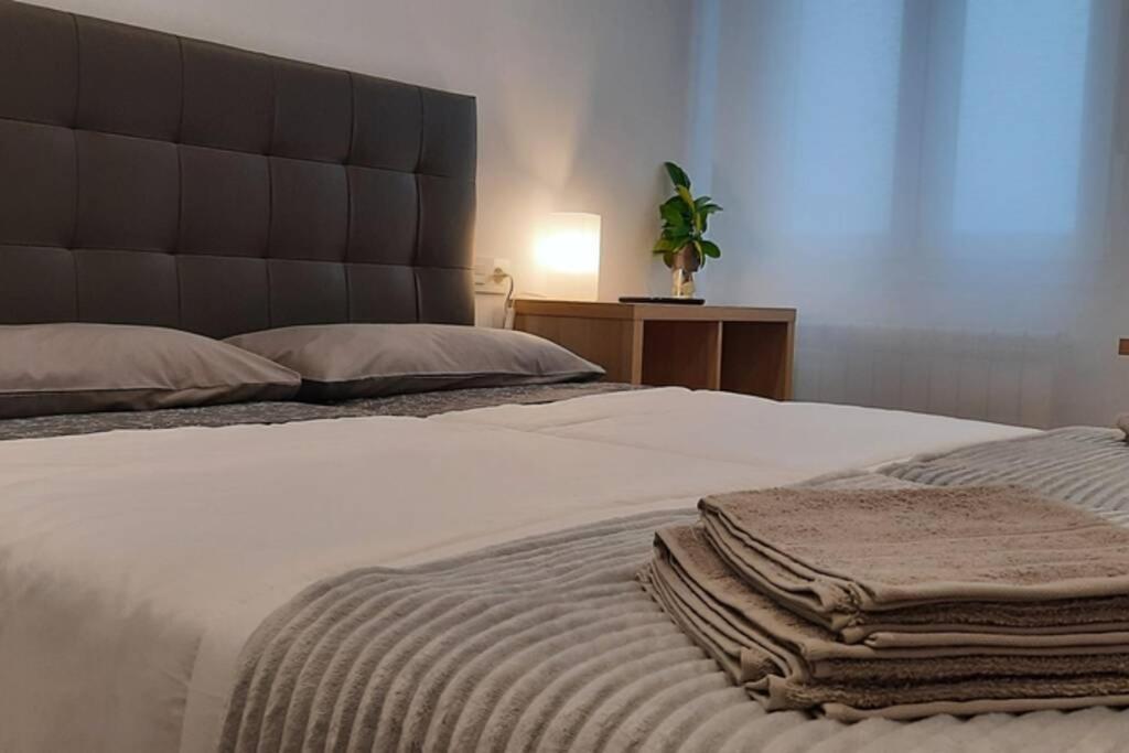 Apartamentos Milan 2 Oviedo Eksteriør bilde